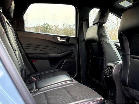 Used 2025 Ford Escape ST-Line Elite image 11