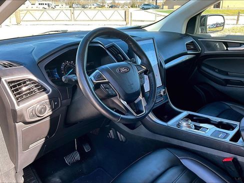 Used 2024 Ford Edge SEL image 11