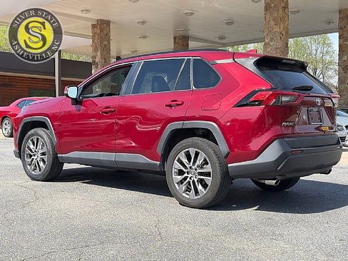 Used 2019 Toyota RAV4 XLE Premium w/ Cold Weather Package image 4