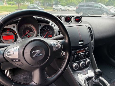 Used 2013 Nissan 370Z NISMO RWD image 18