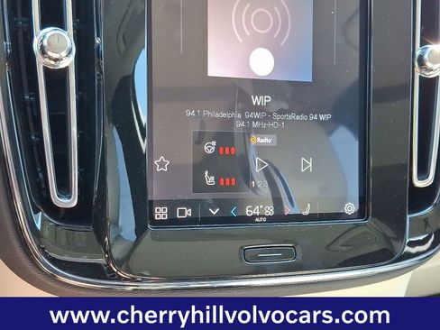 Certified 2025 Volvo XC40 B5 Ultra w/ Protection Package Premier image 23