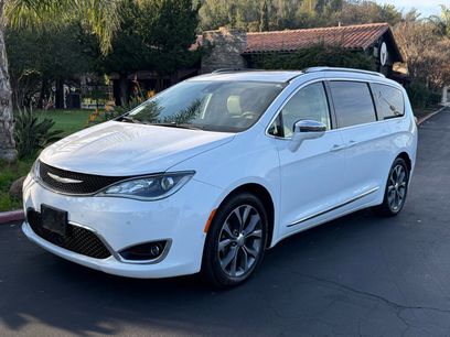 Used 2017 Chrysler Pacifica Limited
