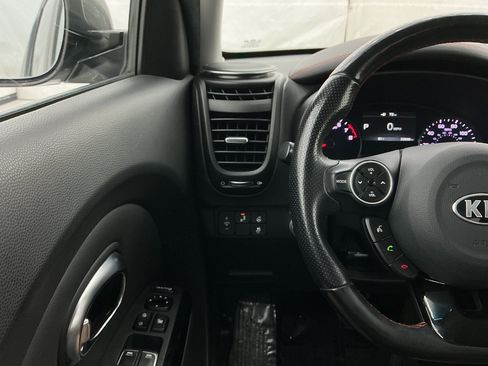 Used 2018 Kia Soul ! w/ Tech Package FWD image 32
