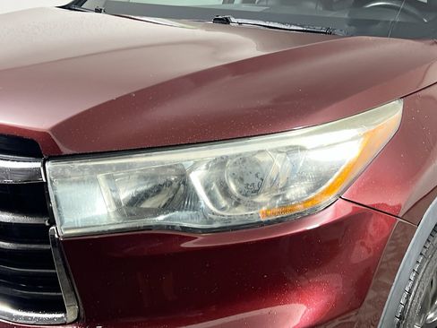 Used 2015 Toyota Highlander Limited Platinum FWD image 12