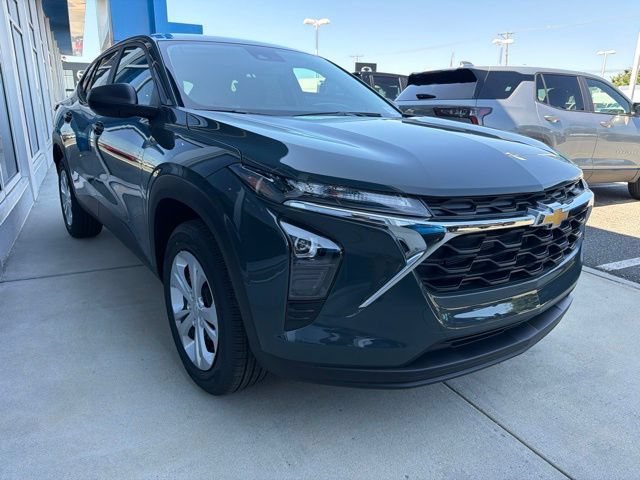 New 2026 Chevrolet Trax LS FWD image 1