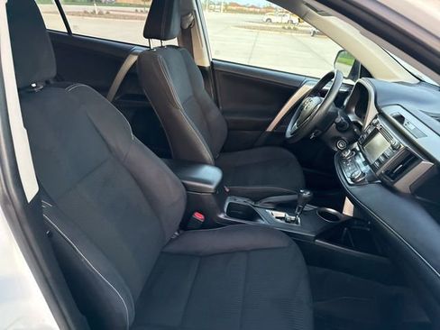 Used 2013 Toyota RAV4 XLE AWD/4WD image 17