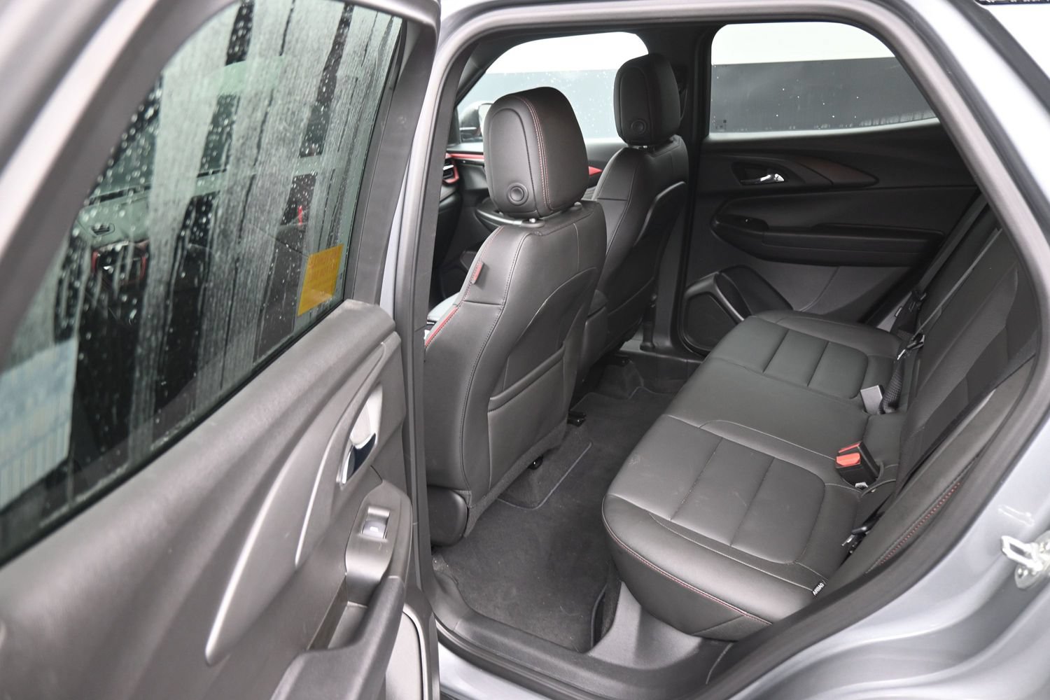 Used 2025 Chevrolet TrailBlazer RS FWD image 17