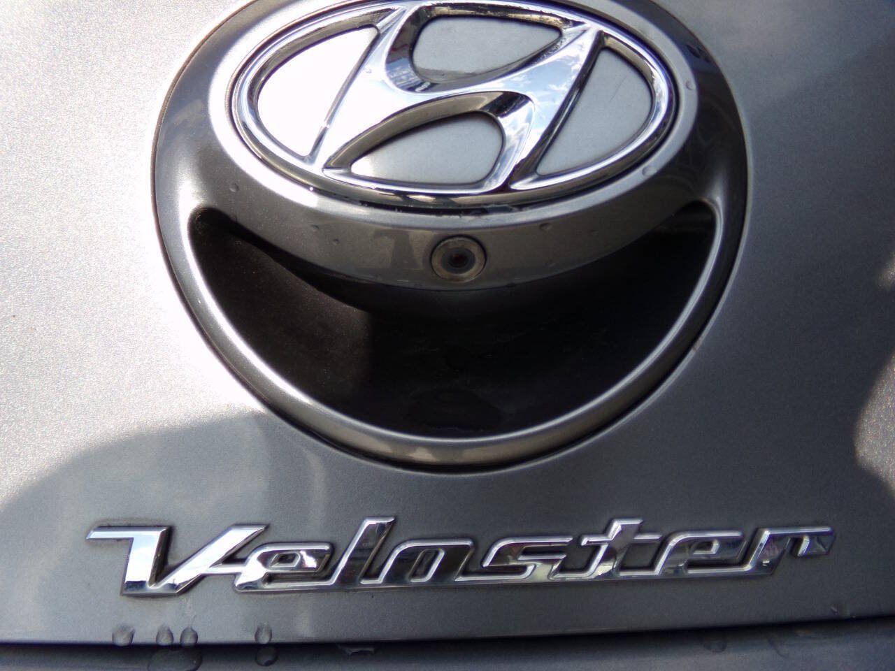 Used 2015 Hyundai Veloster w/ Option Group 03 FWD image 25