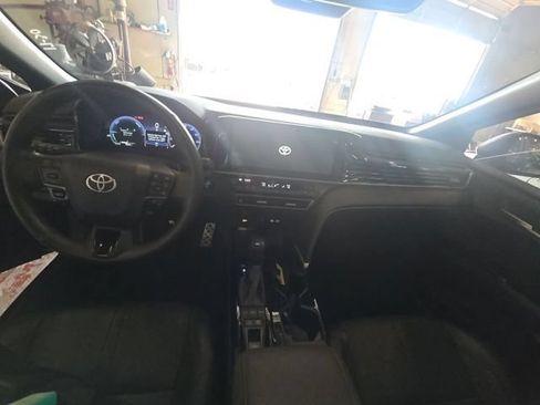 Used 2025 Toyota Camry XSE FWD image 13