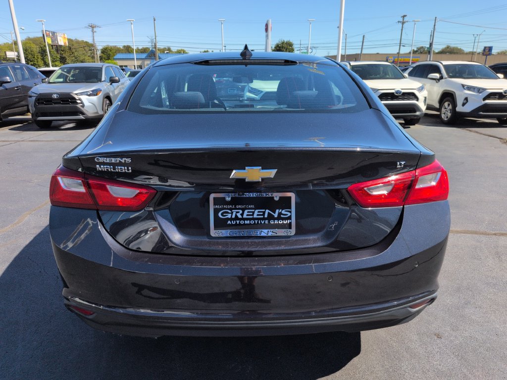 Used 2023 Chevrolet Malibu LT w/ Driver Confidence Package FWD image 4