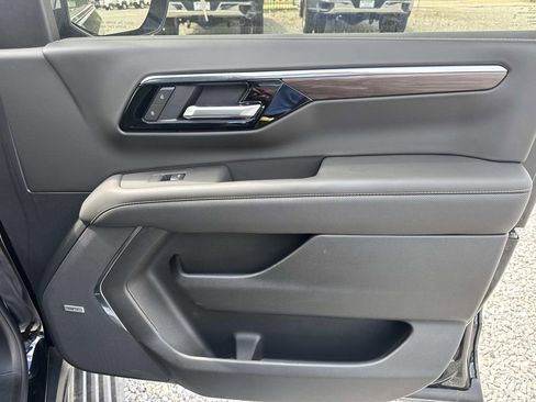 New 2026 Chevrolet Suburban Premier AWD/4WD image 14