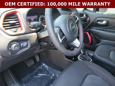 Certified 2023 Jeep Renegade Trailhawk w/ Sun/Sound Group AWD/4WD image 25