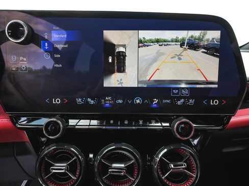 Used 2024 Chevrolet Blazer EV RS AWD/4WD image 28