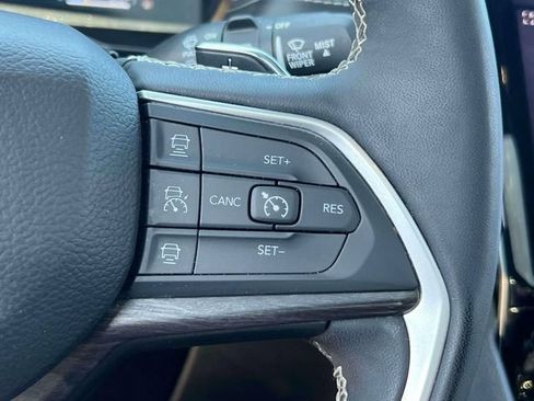 Used 2024 Jeep Grand Cherokee Limited 4xe AWD/4WD image 30
