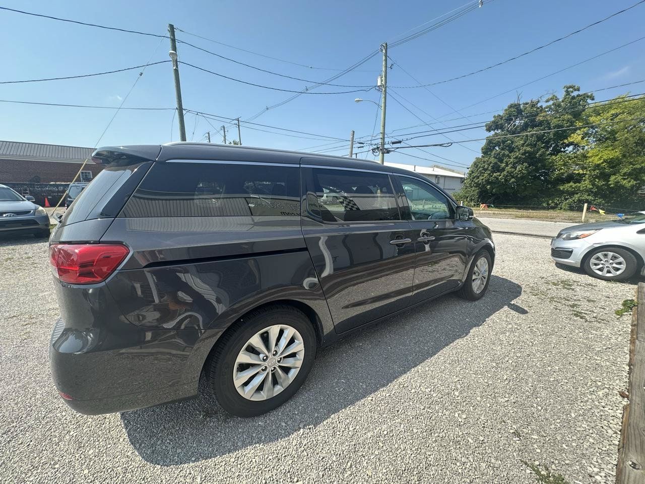 Used 2017 Kia Sedona EX FWD image 5