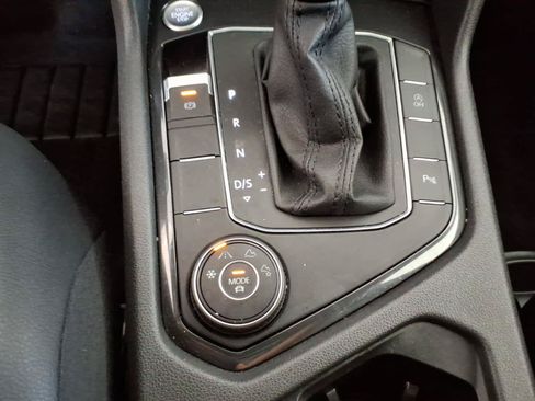 Used 2020 Volkswagen Tiguan SE R-Line w/ 3rd Row Seat Package AWD/4WD image 28