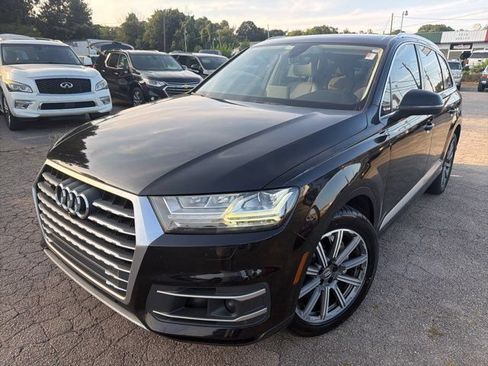 Used 2019 Audi Q7 3.0T Premium Plus w/ Premium Plus Package AWD/4WD image 2