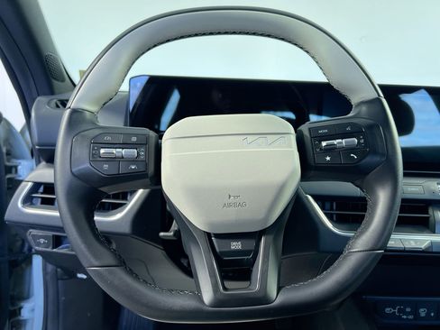 Certified 2025 Kia K4 GT-Line image 15