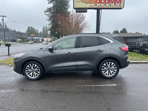 Used 2020 Ford Escape Titanium w/ Titanium Premium Package 2.0 image 11