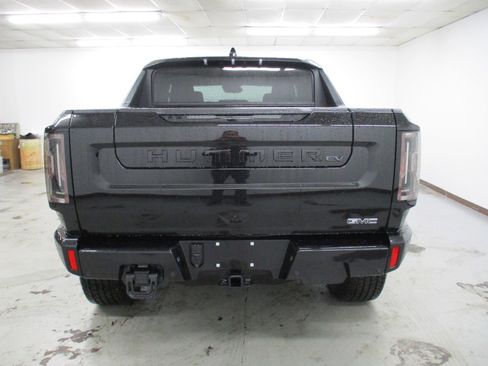 New 2025 GMC Hummer EV 3X w/ LPO, Dark Essentials Package image 4