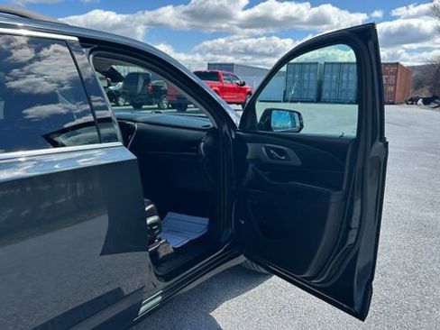 Used 2019 Chevrolet Traverse LT w/ LT Premium Package AWD/4WD image 49