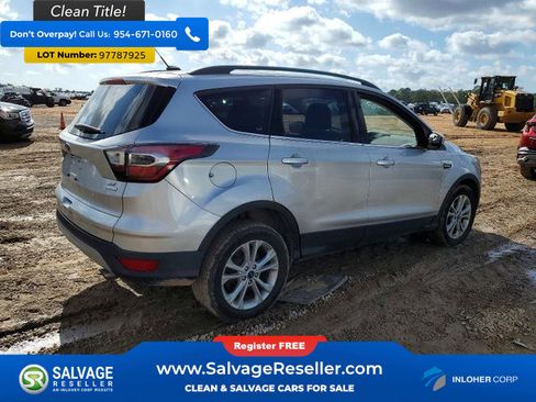 Used 2017 Ford Escape SE w/ Equipment Group 201A image 4