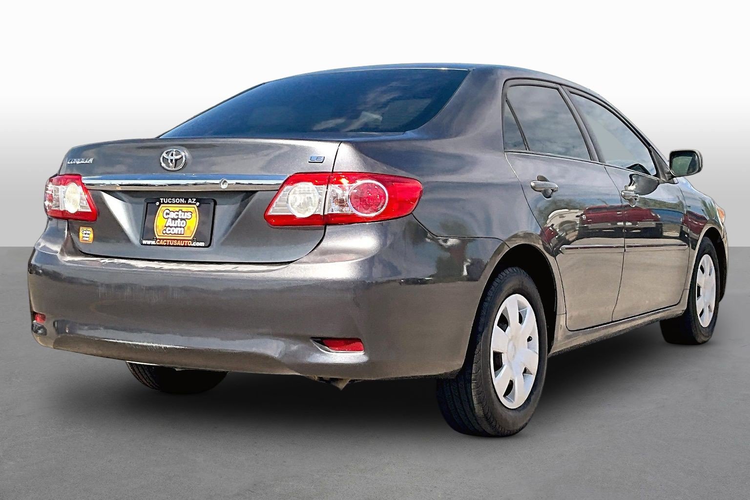 Used 2011 Toyota Corolla LE FWD image 2