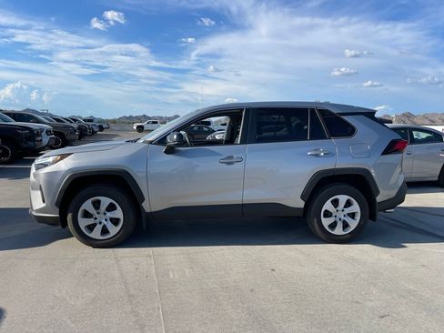 Used 2025 Toyota RAV4 LE AWD/4WD image 5