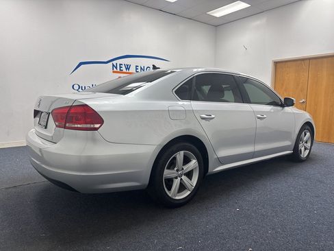 Used 2013 Volkswagen Passat 2.5 SE FWD image 3