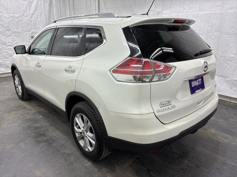 Used 2016 Nissan Rogue SV w/ SV Premium Package AWD/4WD image 4