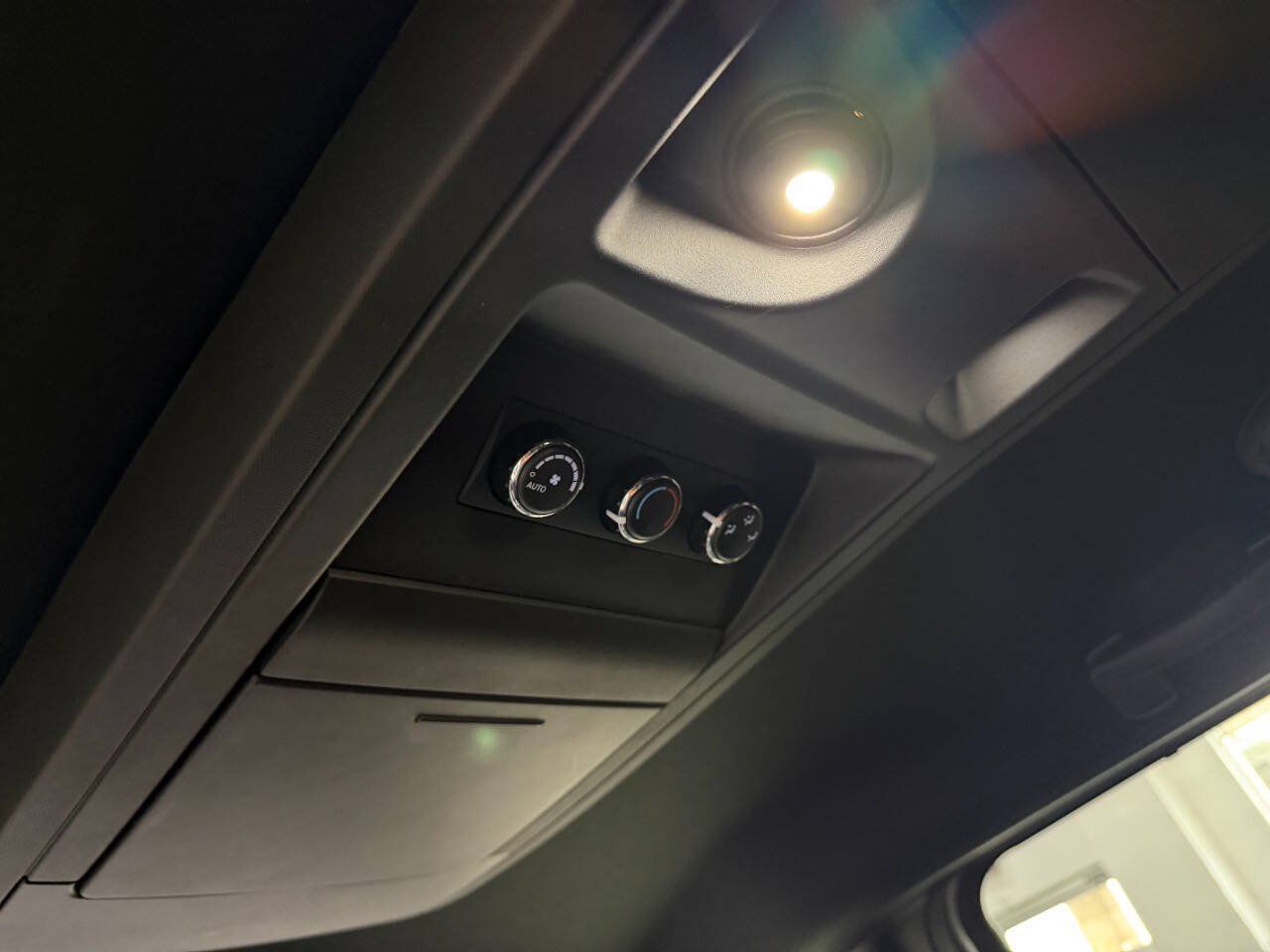 Used 2019 Dodge Grand Caravan GT FWD image 28