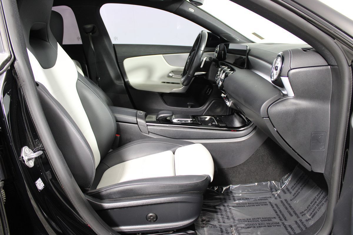 Used 2023 Mercedes-Benz CLA 250 image 23