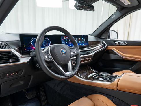 Used 2026 BMW X5 xDrive40i w/ Premium Package image 12