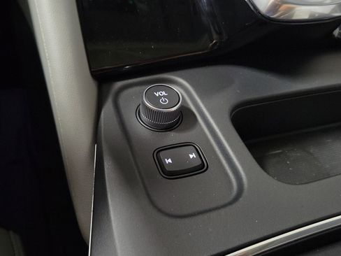 Used 2025 Acura MDX SH-AWD w/ Technology Package image 41
