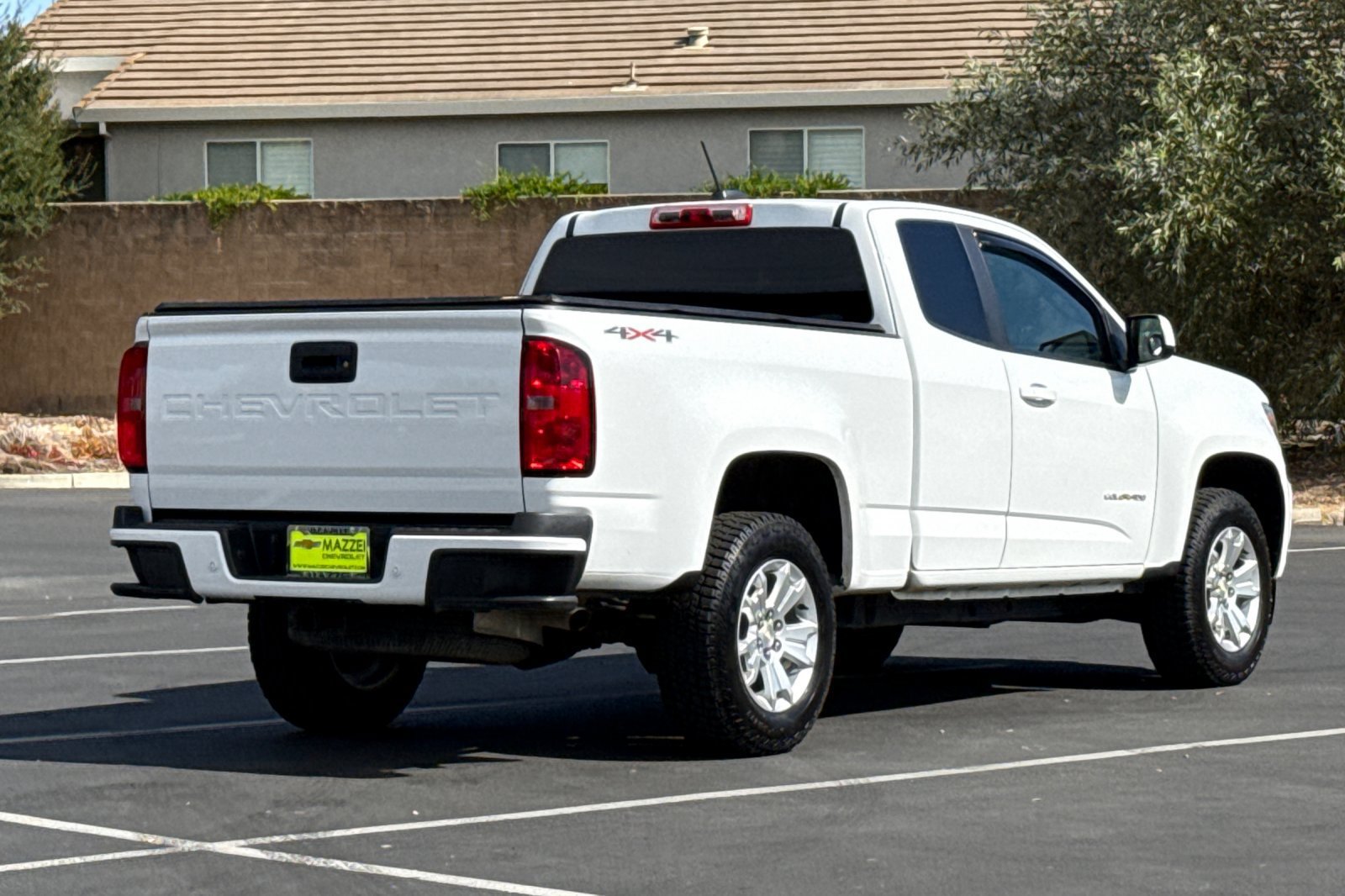 Used 2022 Chevrolet Colorado LT w/ Safety Package AWD/4WD image 11