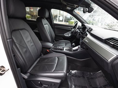 Used 2023 Audi Q3 2.0T Premium image 34