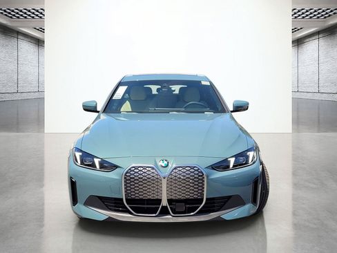 New 2026 BMW i4 eDrive40 w/ Premium Package RWD image 3