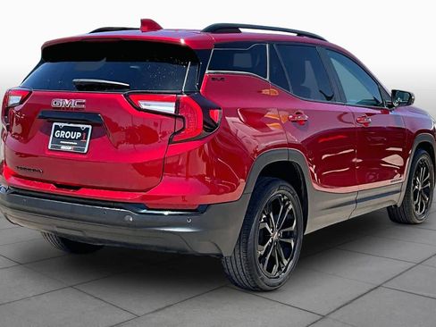 Used 2022 GMC Terrain SLE w/ Driver Convenience Package FWD image 12