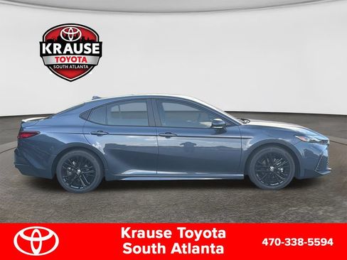 New 2026 Toyota Camry SE FWD image 4