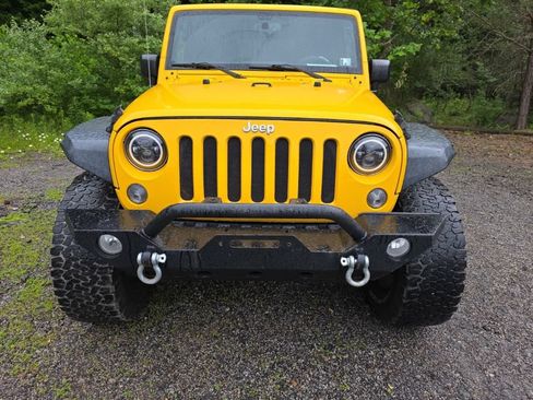 Used 2015 Jeep Wrangler Sport w/ Quick Order Package 23S AWD/4WD image 9