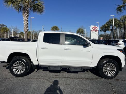 Used 2024 Chevrolet Colorado LT image 11