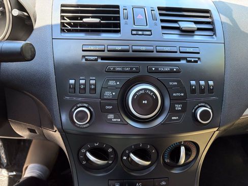 Used 2012 MAZDA MAZDA3 i Grand Touring w/ Tech Pkg FWD image 14