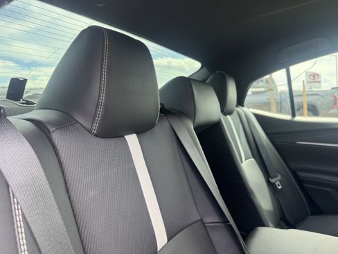 Used 2025 Toyota Camry SE w/ Convenience Package image 18