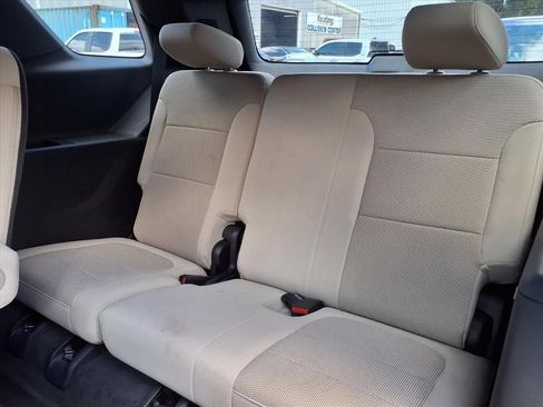 Used 2022 Chevrolet Traverse LT FWD image 10