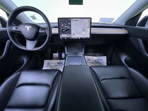 Used 2022 Tesla Model Y Performance image 17