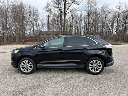 Used 2020 Ford Edge Titanium w/ Equipment Group 301A image 6