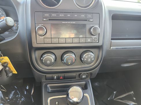 Used 2014 Jeep Patriot Sport w/ Power Value Group AWD/4WD image 26