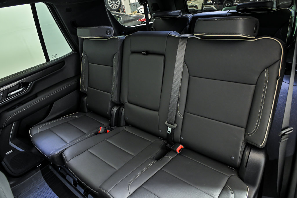New 2027 GMC Yukon Elevation w/ Elevation Premium Package AWD/4WD image 11