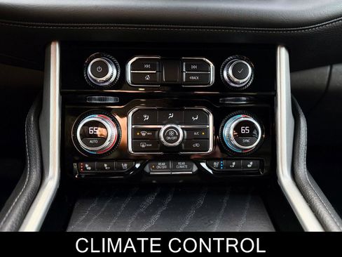 Used 2021 GMC Yukon XL Denali image 23