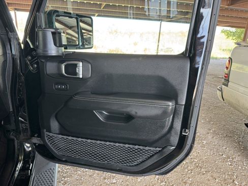 Used 2020 Jeep Gladiator Overland AWD/4WD image 35